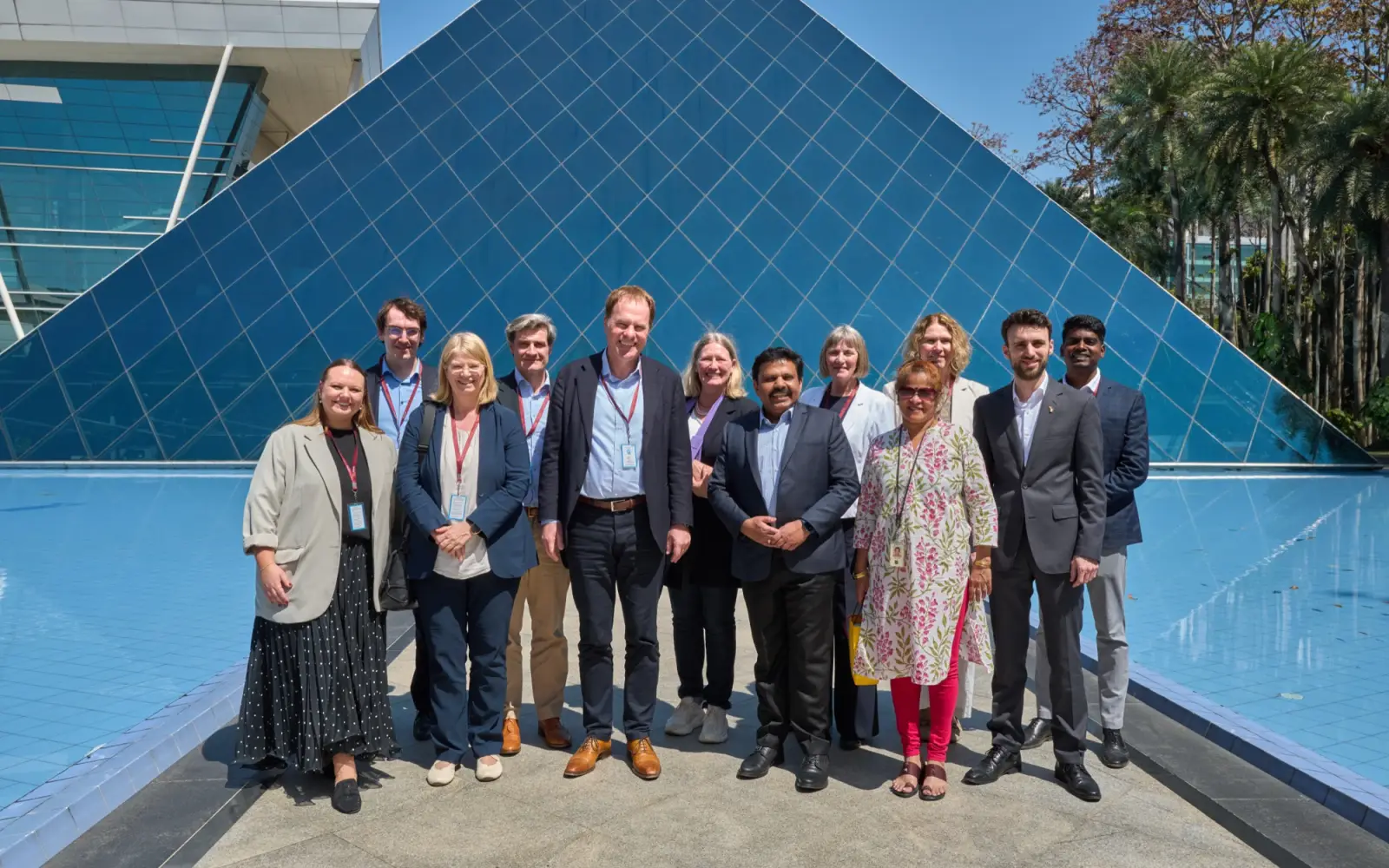 Der letzte Tag der Düsseldorfer Delegationsreise nach Indien stand am Mittwoch, 4. Februar 2026, im Zeichen von Unternehmensbesuchen und strategischen Gesprächen. Stationen des Tages waren Uniper, Infosys und Tech Mahindra in Bengaluru. Zudem wurde mit dem Minister for Skill Development und Medical Education vereinbart, die Zusammenarbeit im Bereich Fachkräftemigration zu intensivieren. Foto: Landeshauptstadt Düsseldorf