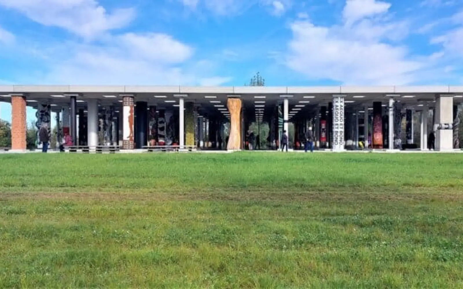STOA169, Säulenhalle, Foto: Rainer Schoder