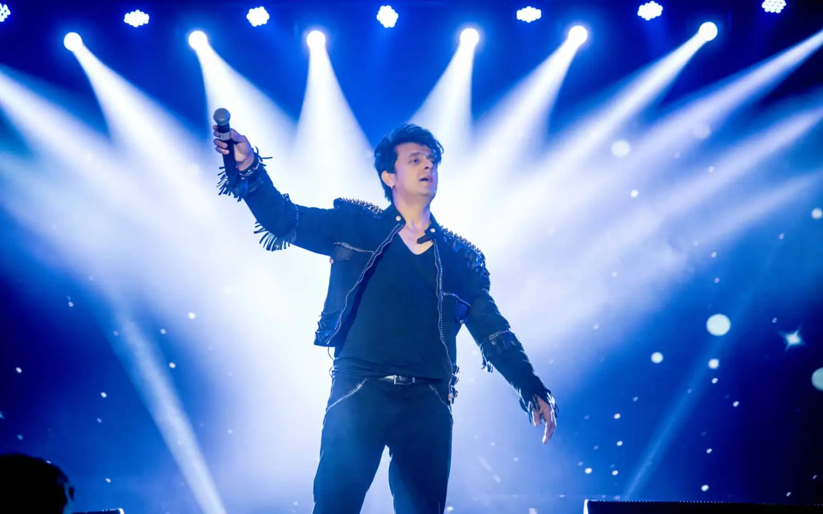 Prasanta kr sur - Sonu nigam still -indoor 2019(8)