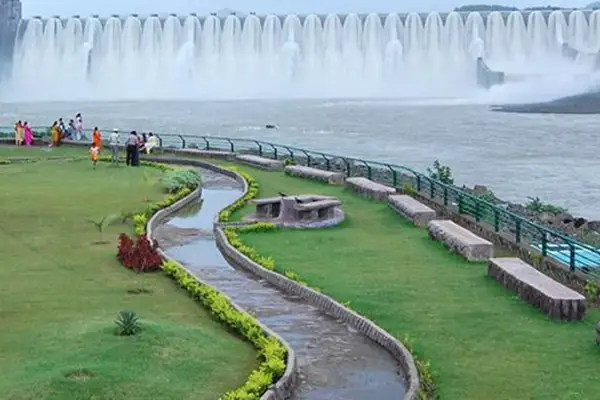 Sardar Sarovar Staudamm: Zweitgrößter Staudamm der Welt
