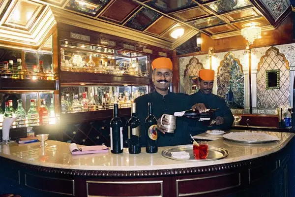 Mit dem „Palace on Wheels“ feudal durch Indien reisen