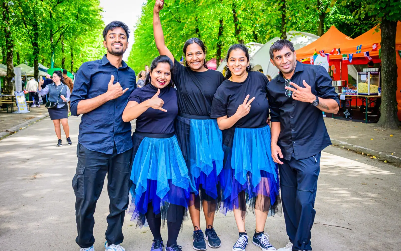 Feste wie Diwali, Holi oder das Sommerfest der Integrationseinrichtungen zeigen, wie Offenheit und Begegnung Vielfalt lebendig machen.