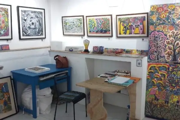 Kunst, die hilft: Bindu Art, eine besondere Galerie in Mahabalipuram