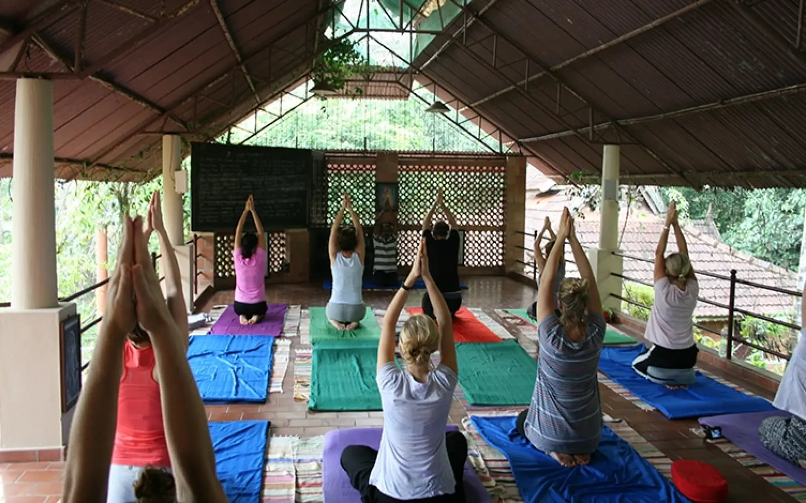 Basis-Yoga_c_Traudl-Kupfer