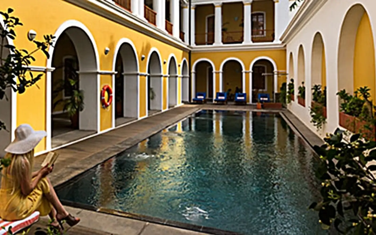 c_CGH-Earth_Palais-de-Mahe02
