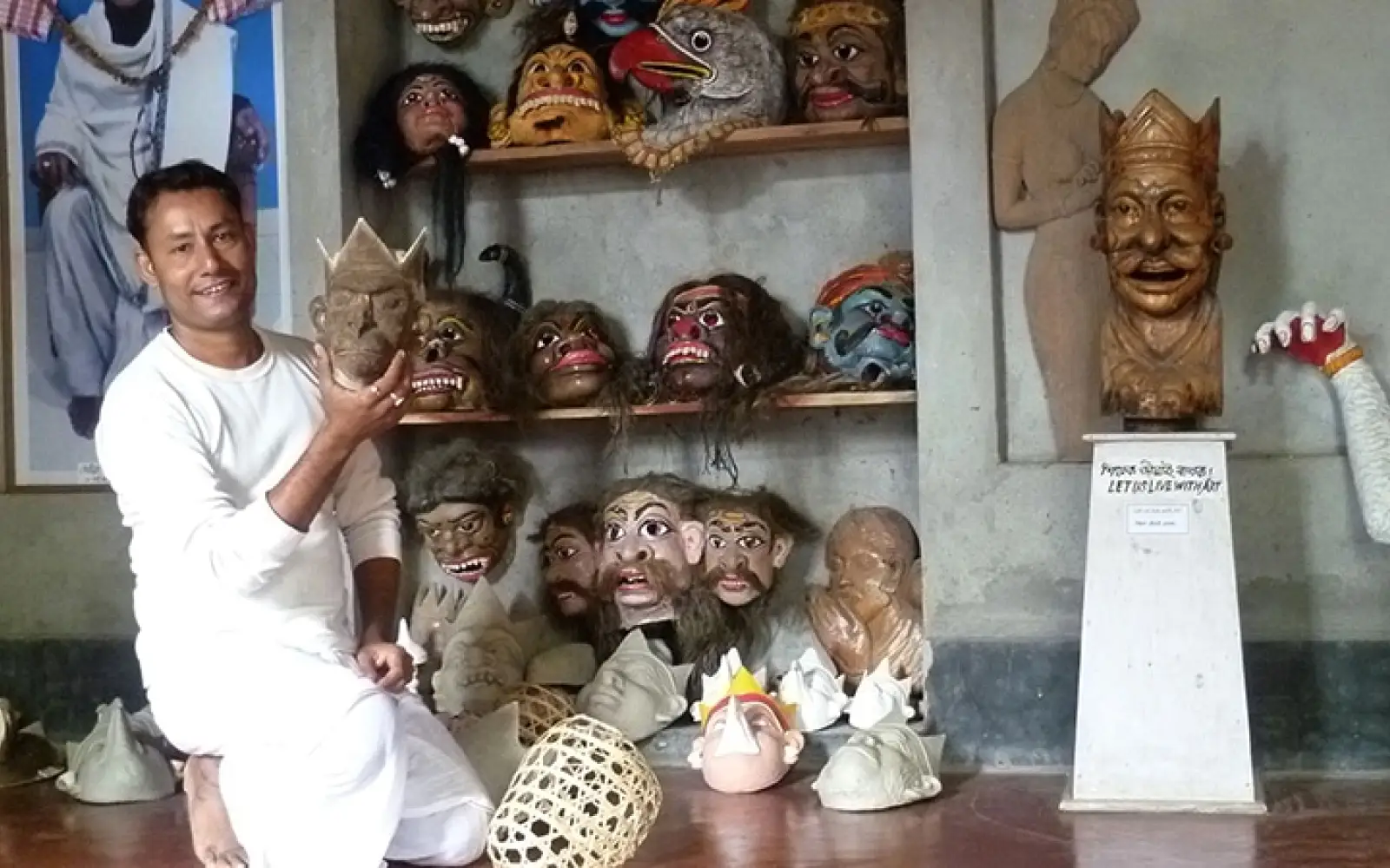 web_Theater-Masken_Majuli