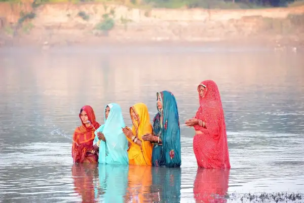 Navratri in Indien: Die spirituelle Bedeutung der neun Formen der Devi und die Kraft der weiblichen Energie