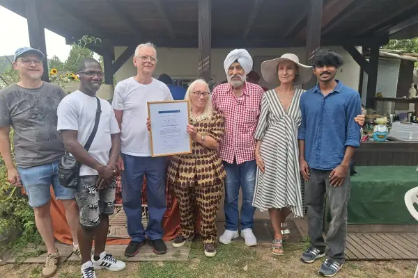DIG Trier ehrt Anna Bignamou beim Gartenfest als „Mensch des Monats“