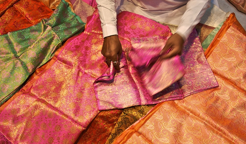 Indische Sari-Stoffe sind besonders schön. Foto: Peter Rivera