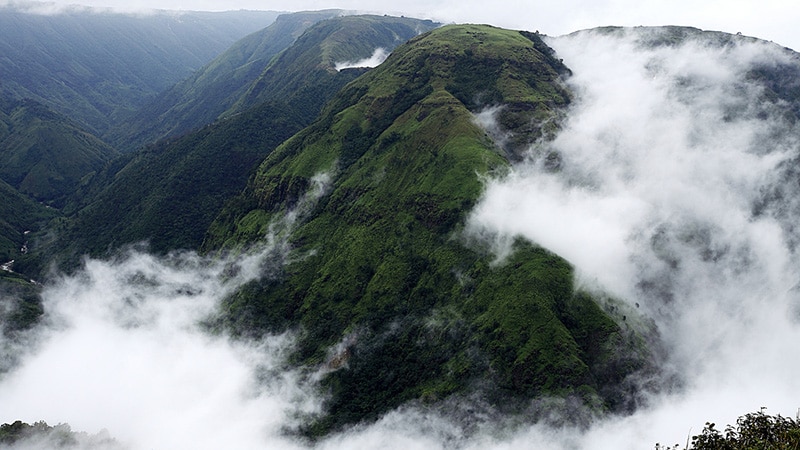 Bergig und bewaldet ist der größte Teil Meghalayas ... Foto: Rajesh Dutta