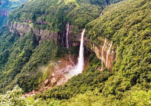 Schönheit von Khasi Hills, Cherra Punji/Sohra, Nohkalikai Falls. Meghalaya