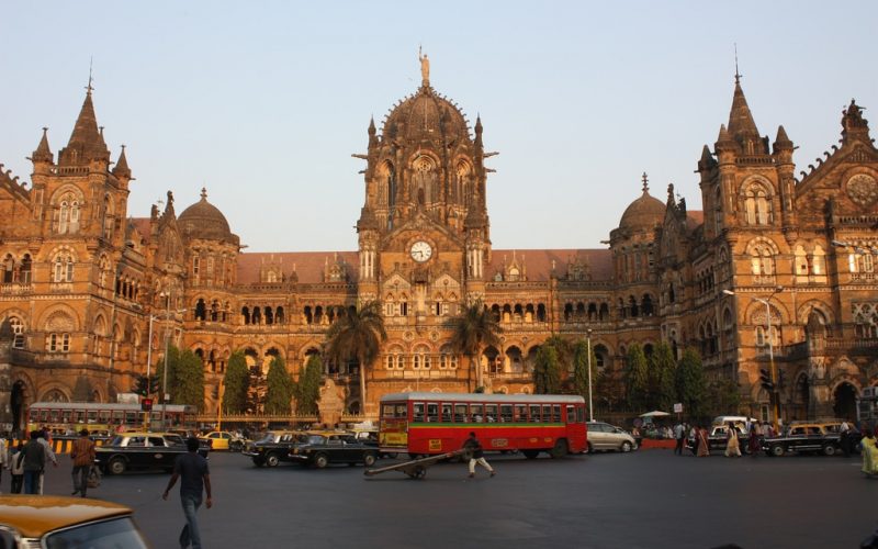 Chhatrapati Shivaji Terminus in Mumbai. Foto: Arian Zwegers