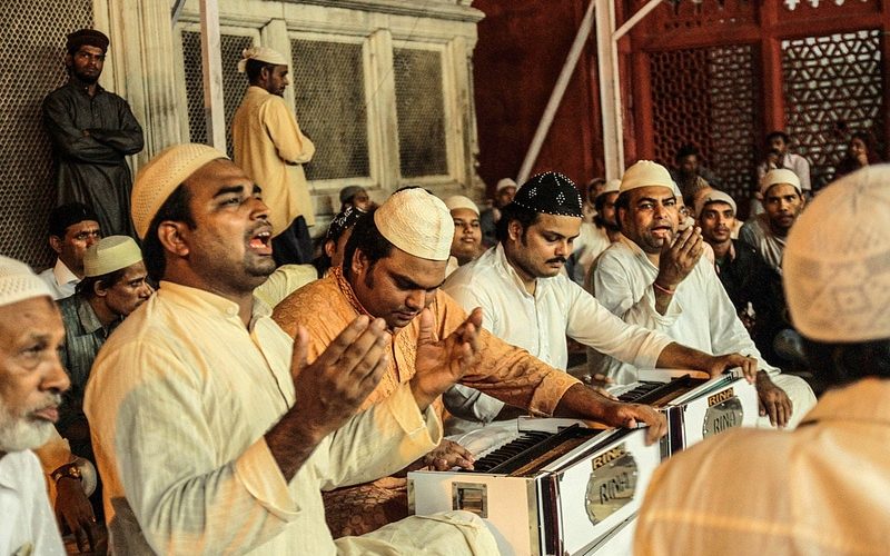 Qawwali-Sänger im im Nizamuddin Dargah. Foto: Joe Athialy